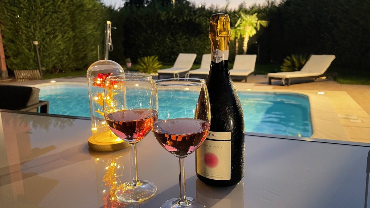 Sant'Alessio con Vialone Villa | [Villa with pool] Manor Charles