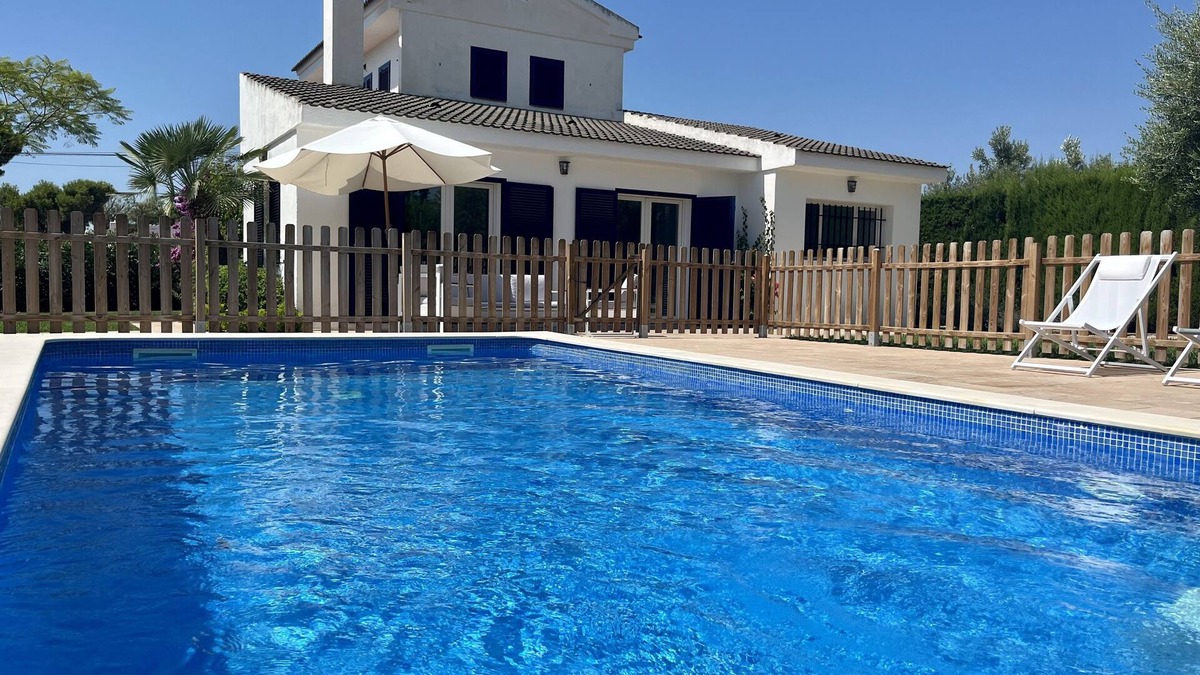 Calafat Villa | Villa with private secured swimming pool, beach at 5min/500m, A/C & FREE Wifi
