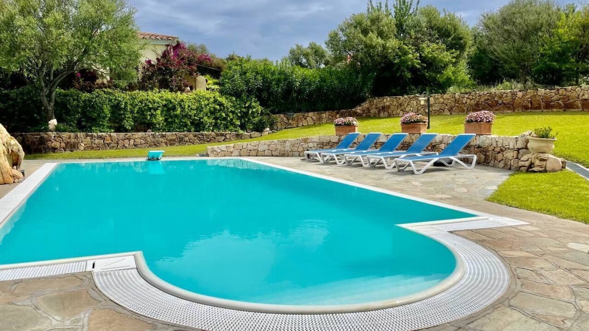 Tanaunella Villa | Villa with private pool, 10 minutes from the sea, large garden*parking*BBQ