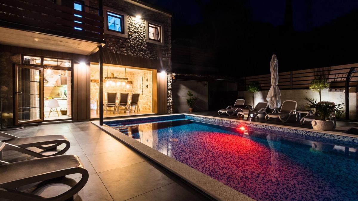 Tribalj Villa | Villa with private pool, 7 guests, free WiFi, spacious terrace, BBQ