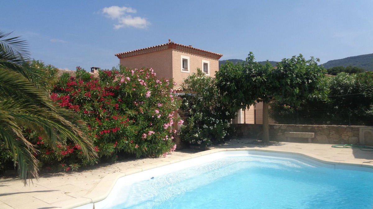 Floure Villa | Villa with private pool 15 min from Carcassonne, 5 min from the Canal du Midi