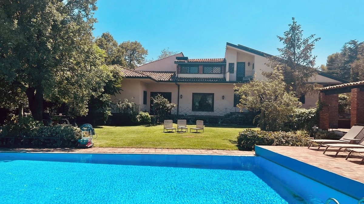 Linera Villa | Villa With Private Pool and Furnished Garden, BBQ and External Dining Area