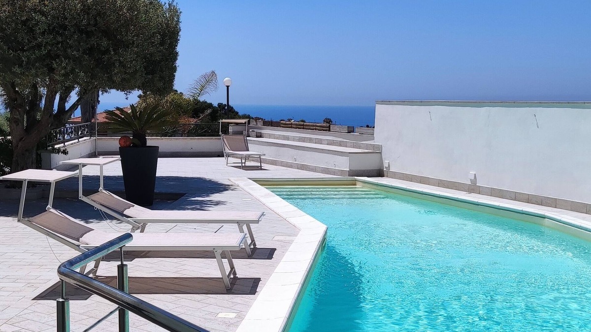 Licata Villa | Villa with Sea View Pool