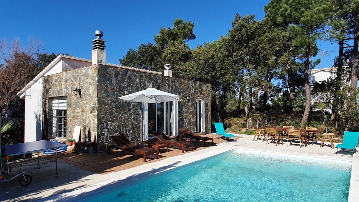 Palafolls Villa | Villa with swimming pool, panoramic sea and mountain views, 10 minutes from the beaches