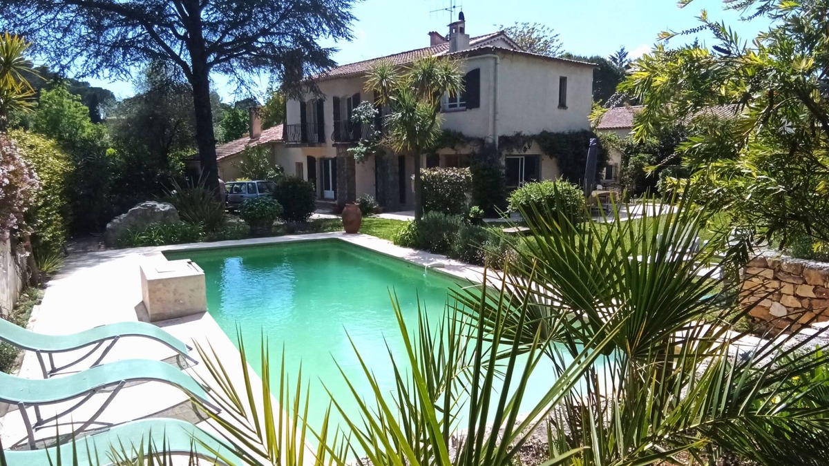 Valbonne Villa | Villa with swimming pool in Valbonne.