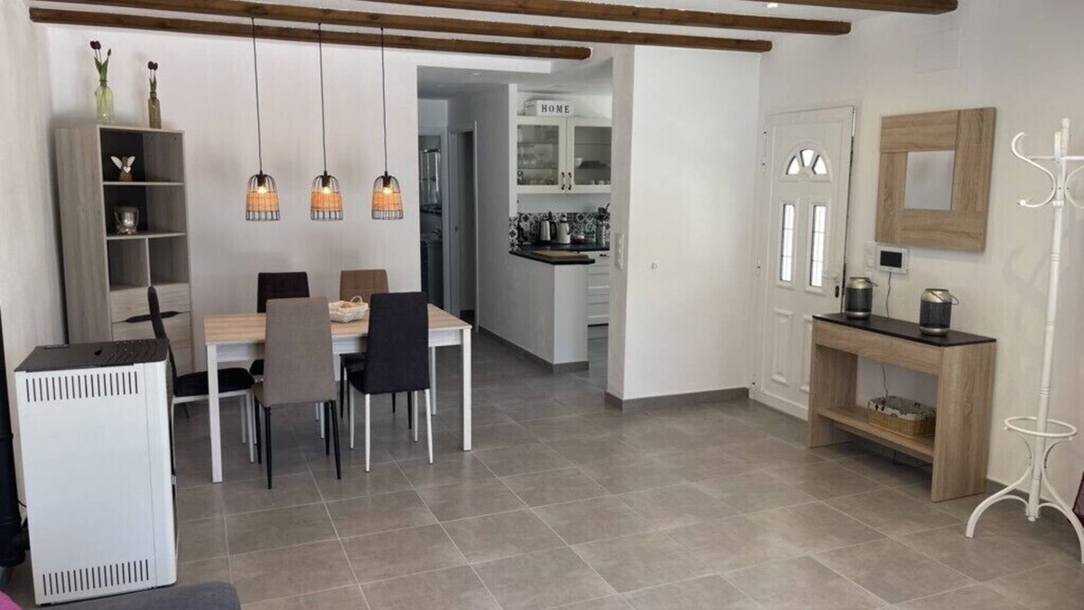 Els Poblets Villa | Villa with wifi, 2 bedrooms, 2 bathrooms, 3 air conditioning units and private pool