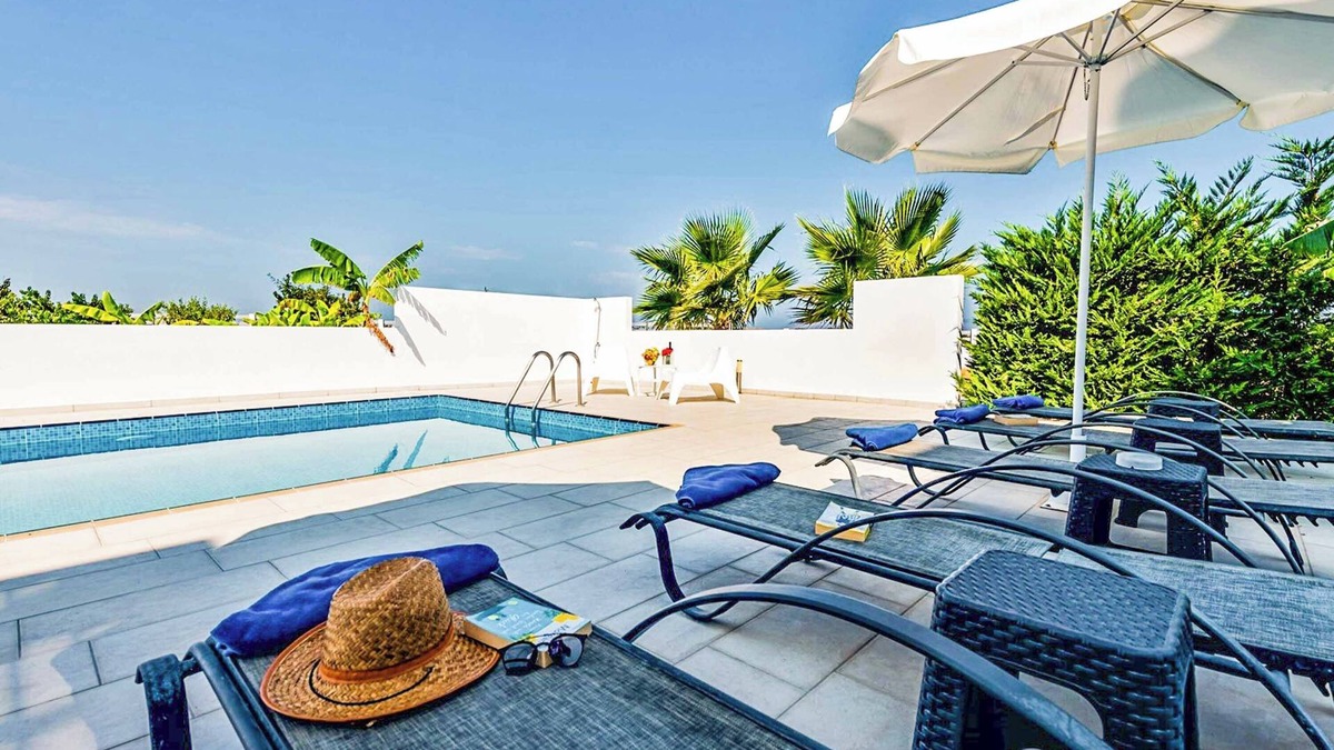 Zipari Villa | Villa Xenos Tria - Four Bedroom Villa, Sleeps 8