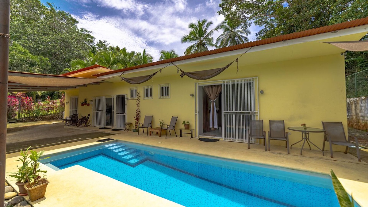 Villas Xihu House | Villa Xihu Luna Callada - Dog Friendly!