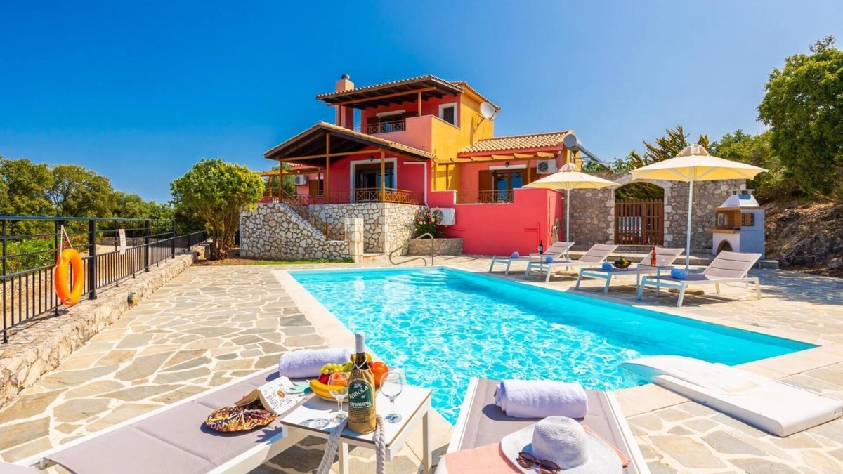 Mesovounia Villa | Villa Yeraki - Three Bedroom Villa, Sleeps 8