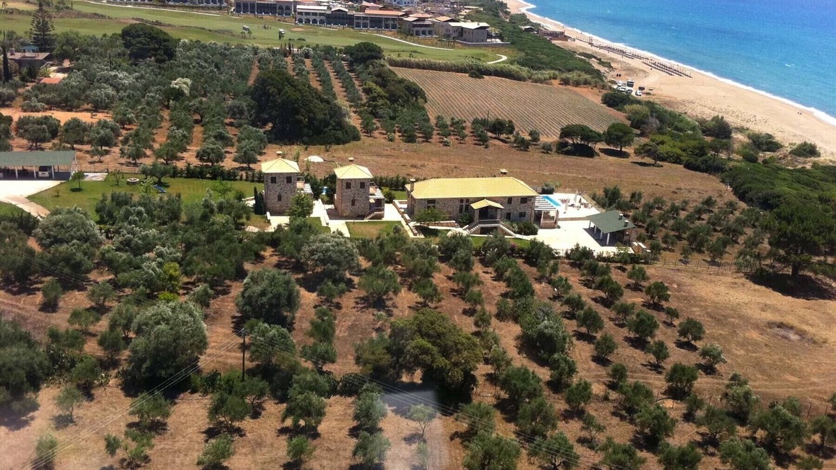 Romanos Villa | Villa Yialenia Estate