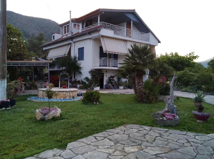 Plataria Apartment | Villa Ylagiali