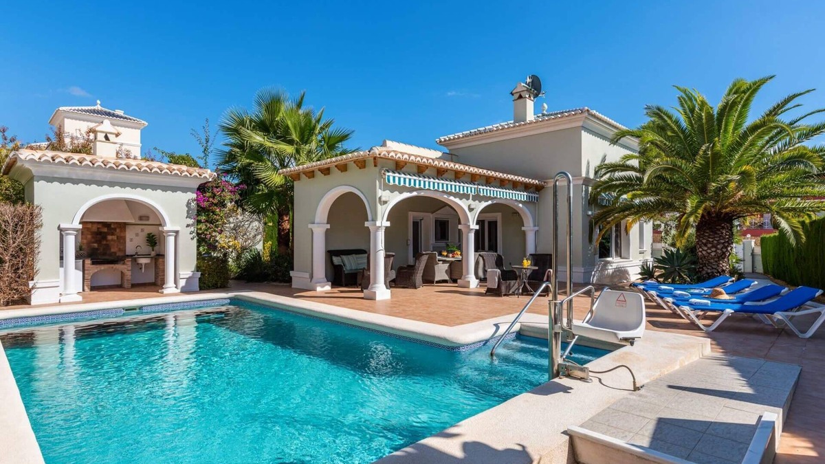 Casas de Torrat Villa | Villa Yoko - PlusHolidays