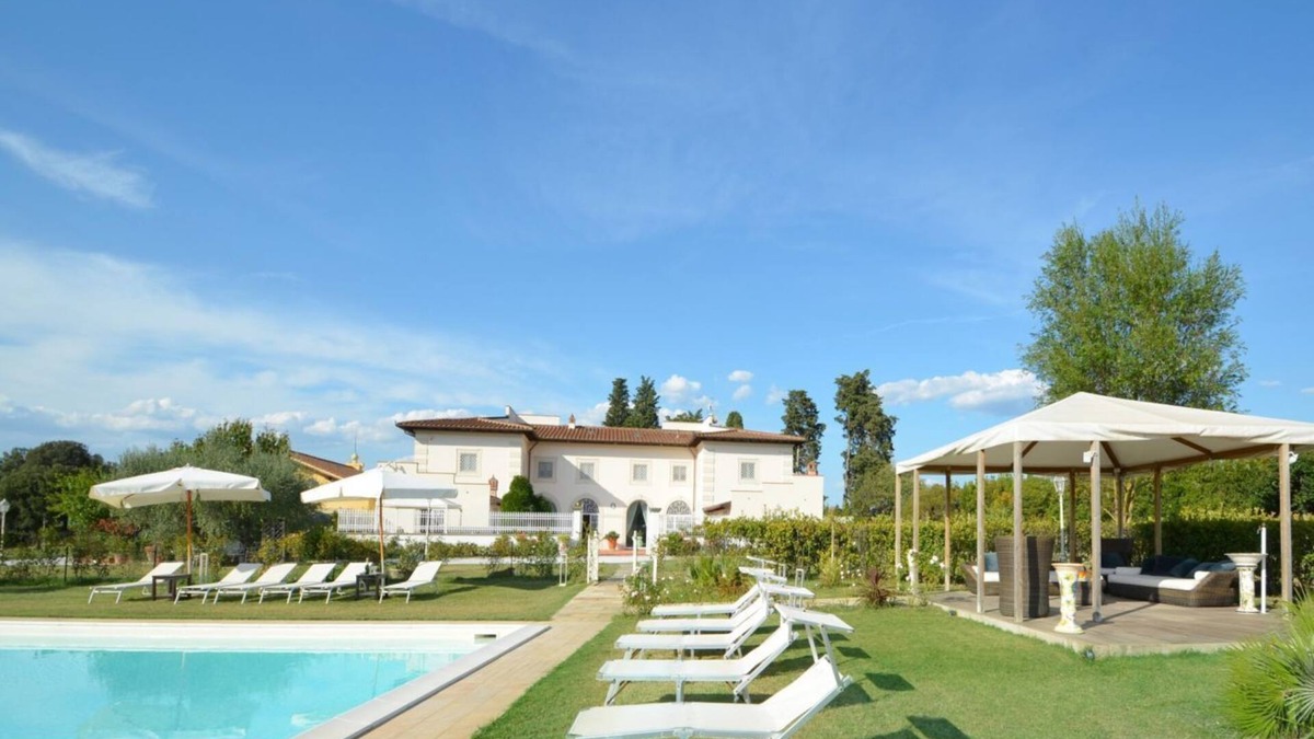 Signa Villa | Villa Yvonne by MMega
