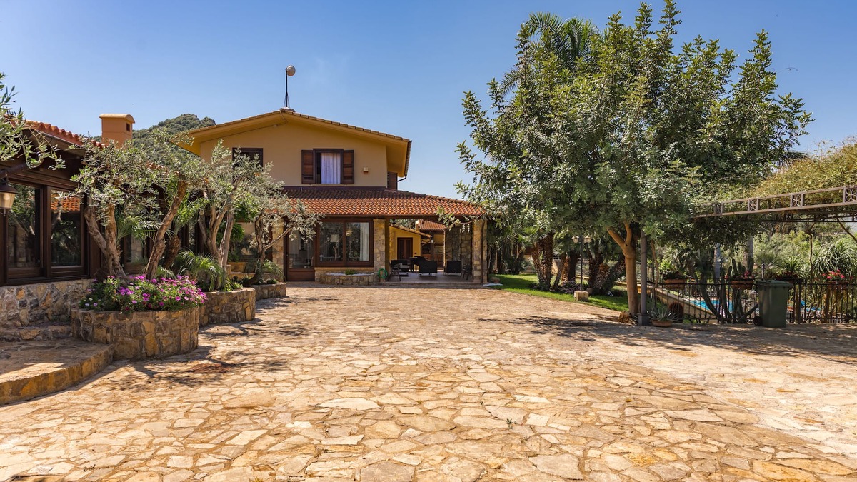 Bagheria Villa | Villa Zagara with Pool by Sicily in Villas