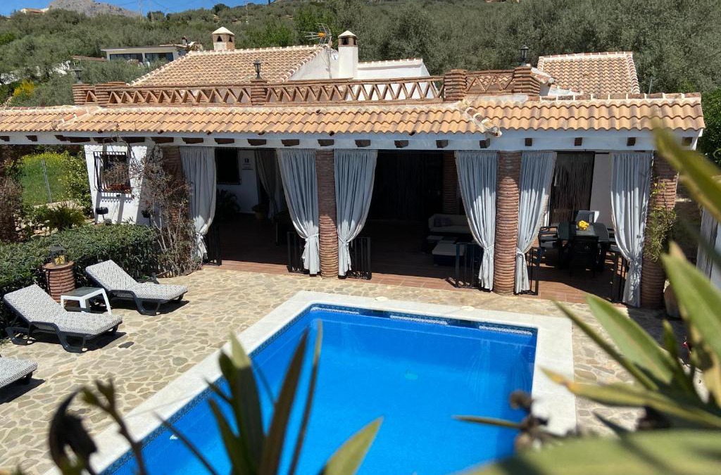 Mondron Villa | Villa Zahar