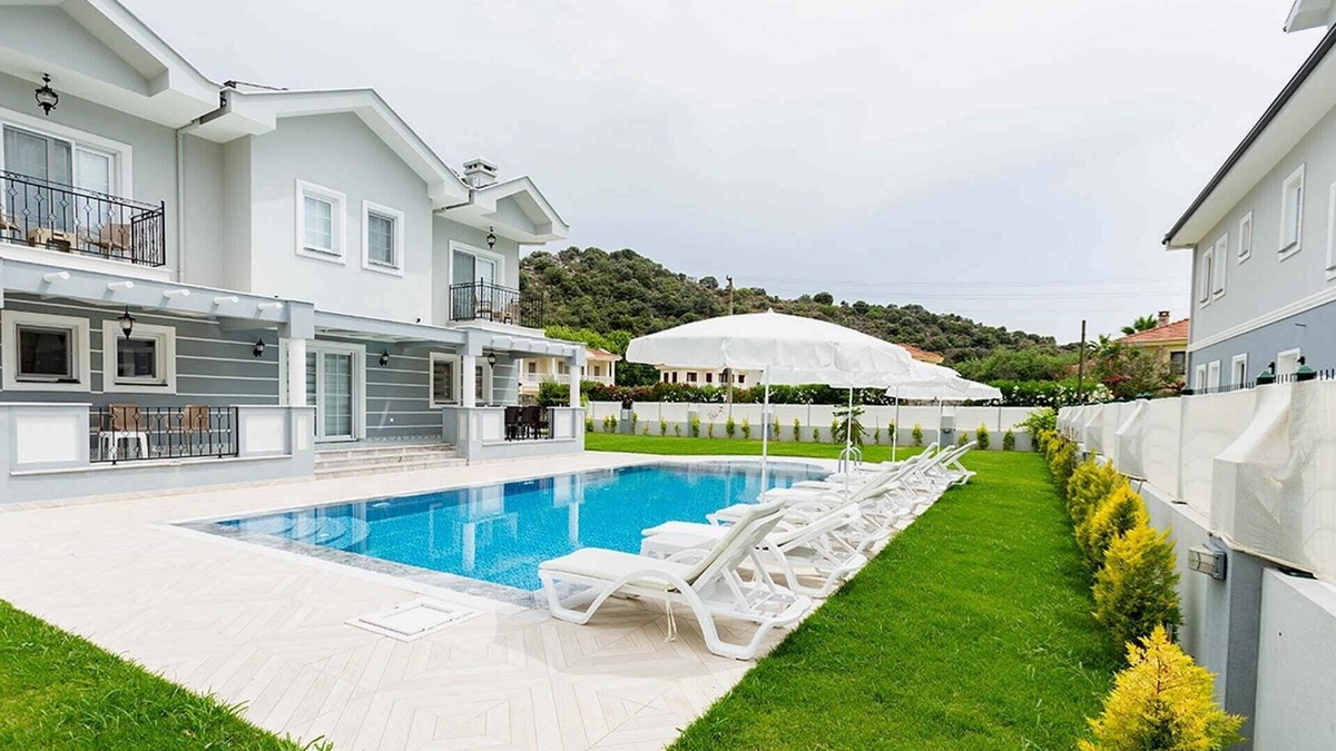 Dalyan City Center Villa | Villa Zambak 6 bedrooms all ensuite with private pool and gardens