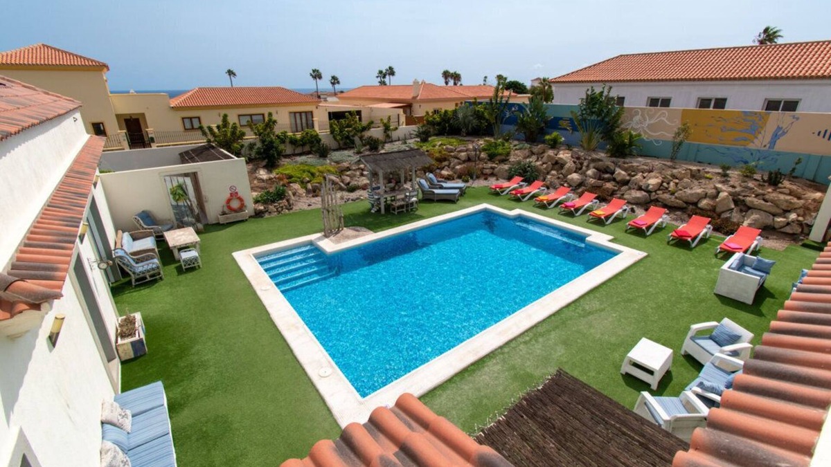 San Miguel de Abona Villa | Villa Zarita by Tenerife Villas Online. Beautiful 6 Bedroom Villa.