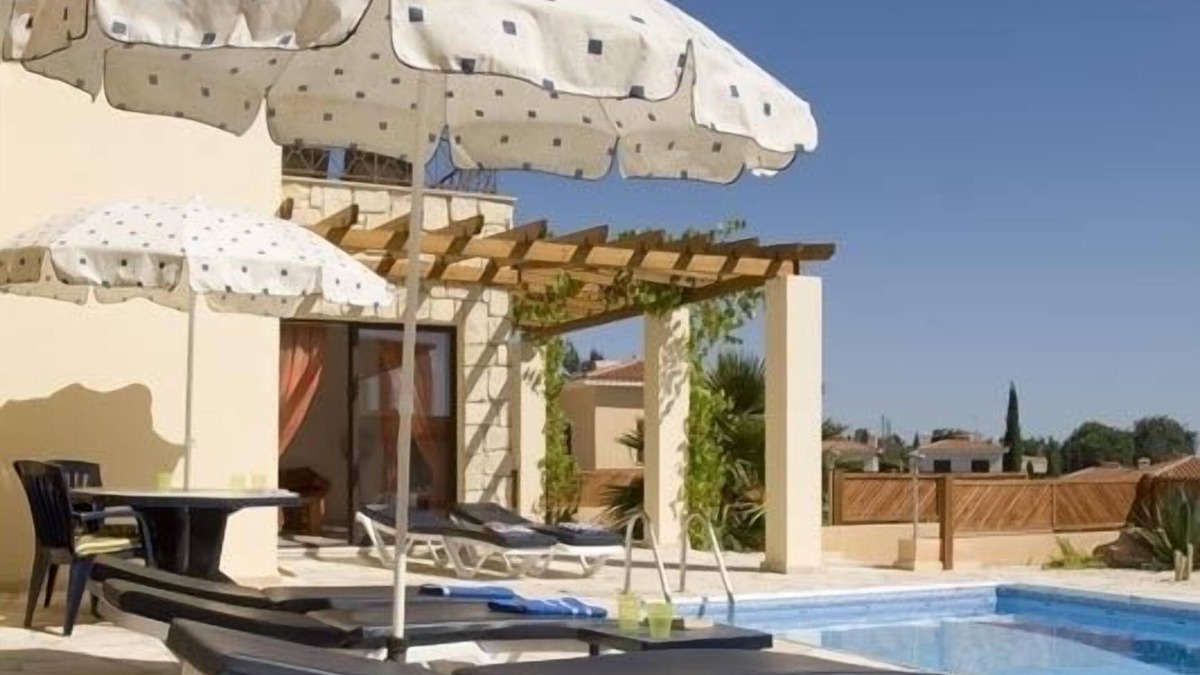 Tala Villa | Villa Zivania - Spacious Private Villa in Quiet Cul-De-Sac near Tala Square