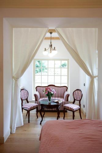 Alsobogat House | VillabogART