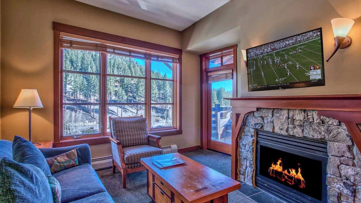 Olympic Valley Condo | Village at Palisades Tahoe - 1BR/Sleeps 4 - Ski-in/Ski-out, Top Floor, End Unit