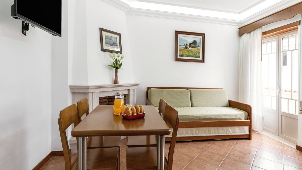 Nazare Apartment | Village Beach House - 50 mt from Nazare Beach