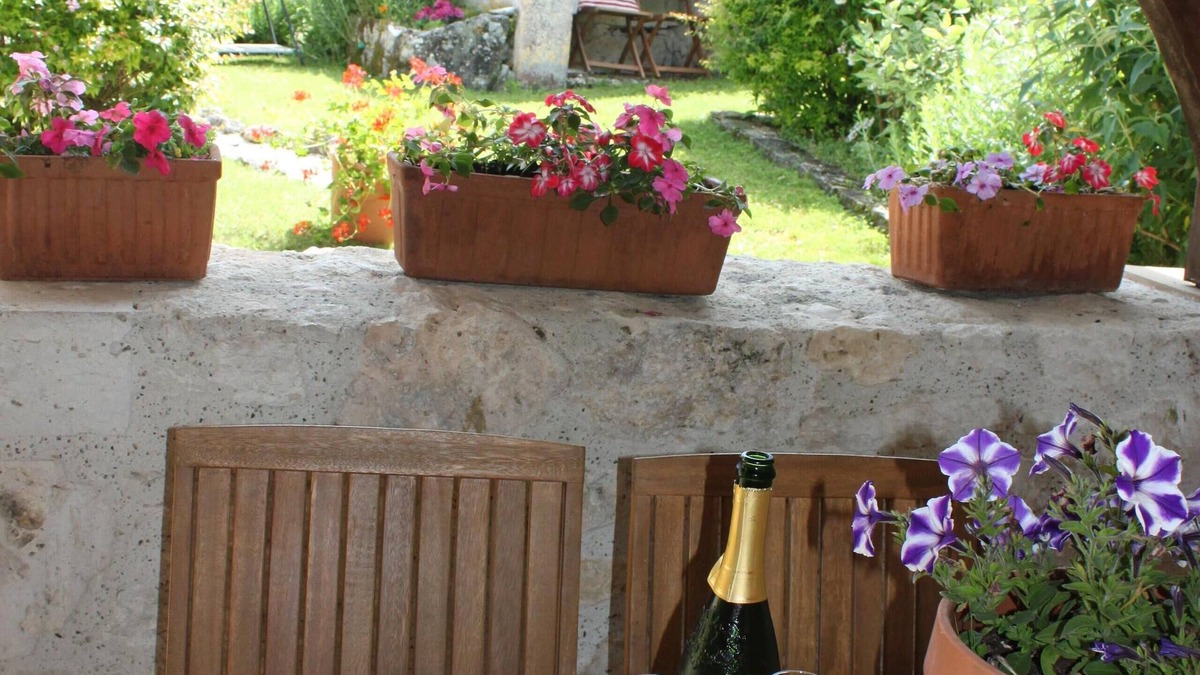 Valeilles House | Village - Beautiful restored stone Farmhouses in secluded French hamlet