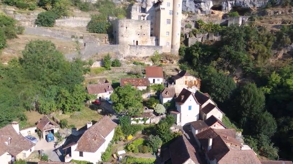 Larroque-Toirac House | VILLAGE COTTAGE