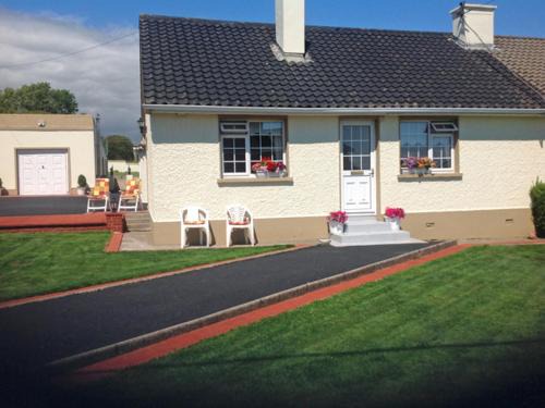 Dunkineely House | Village Cottage