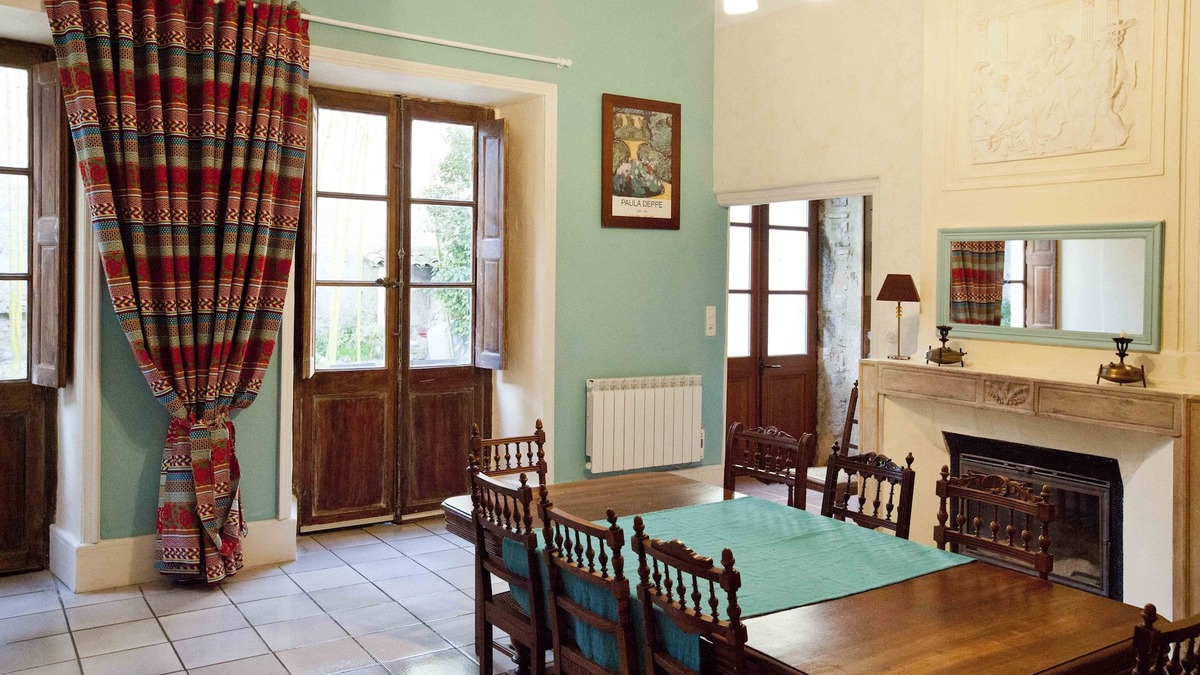 Saillans House | village cottage of great capacity
