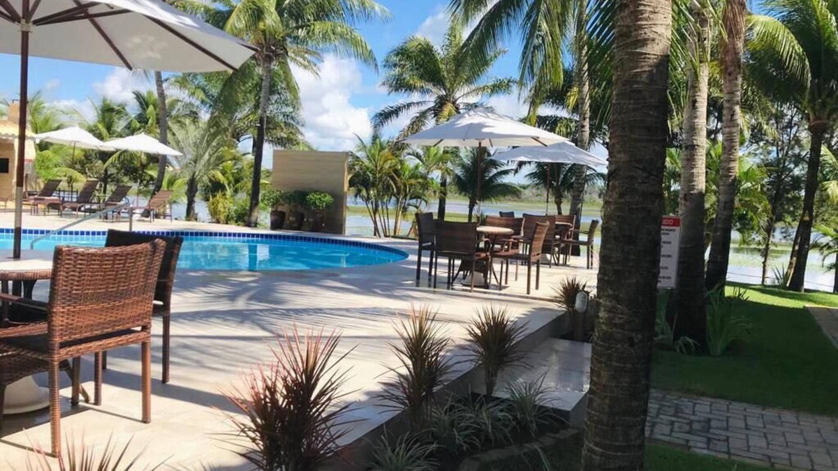 Jenipabu House | Village DUPLEX in Cond. COSTA SMERALDA, on the lakefront and 200m from the beach