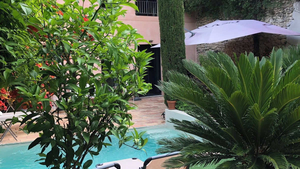 Barbentane House | Village farmhouse near Avignon
