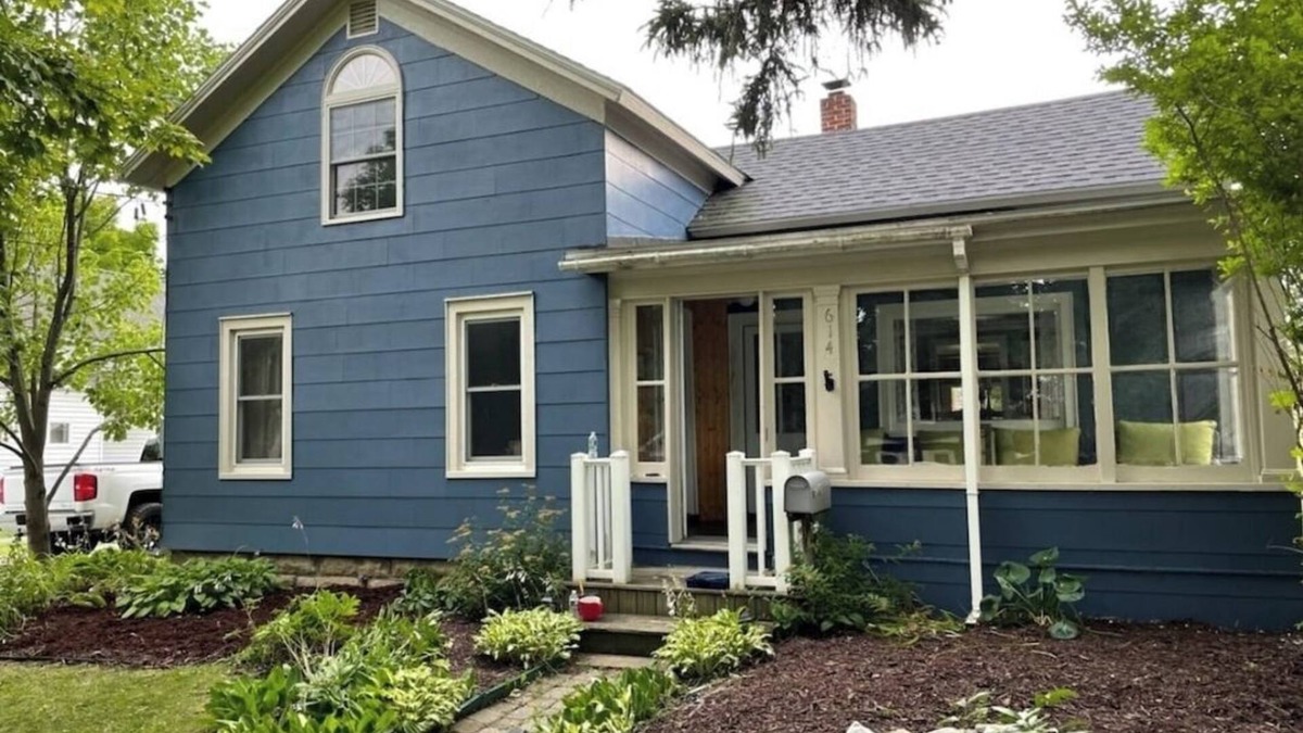 Clayton House | Village Gem - convenient, Spacious, 2 bedroom - Can be ADA Accessible
