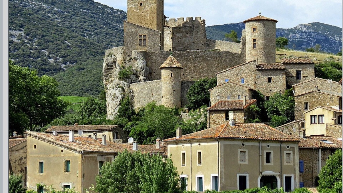 Saint-Jean-de-Bueges House | Village house with garden