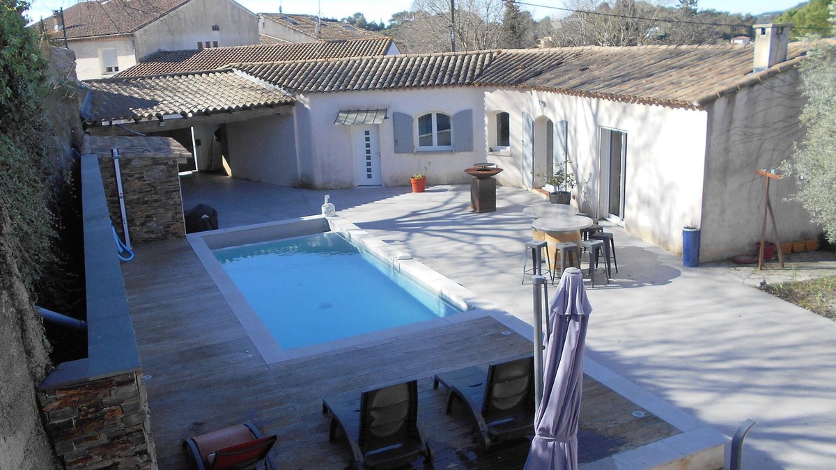 Montferrier-sur-Lez Bed & Breakfast | Village house with swimming pool near Montpellier.