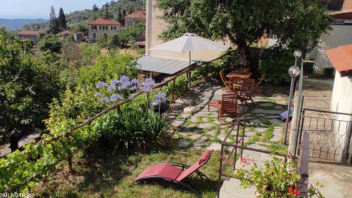 Vasia Apartment | Village house in a panoramic location with a sunny garden and sea views