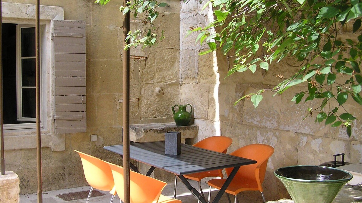 Fontvieille House | Village house in Provence for 2 to 4 people at the foot of the Alpilles mountains