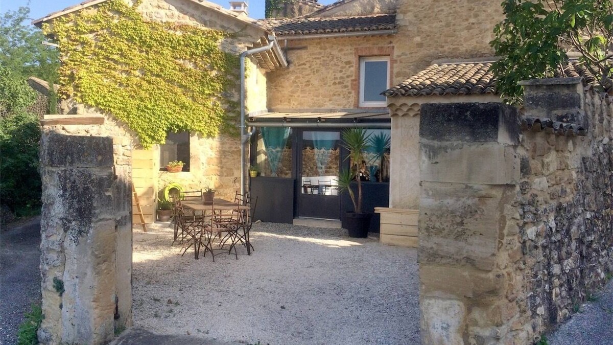 Sabran House | Village house le Bastidon
