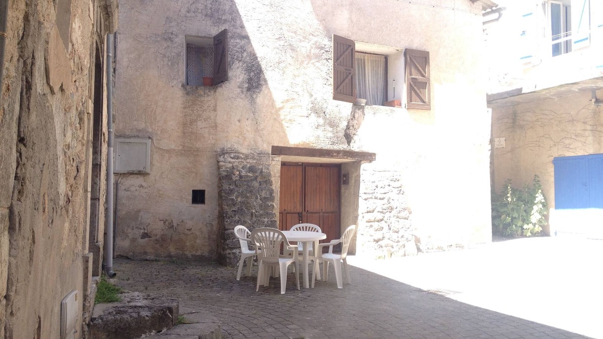 Orpierre House | Village house sleeps 7