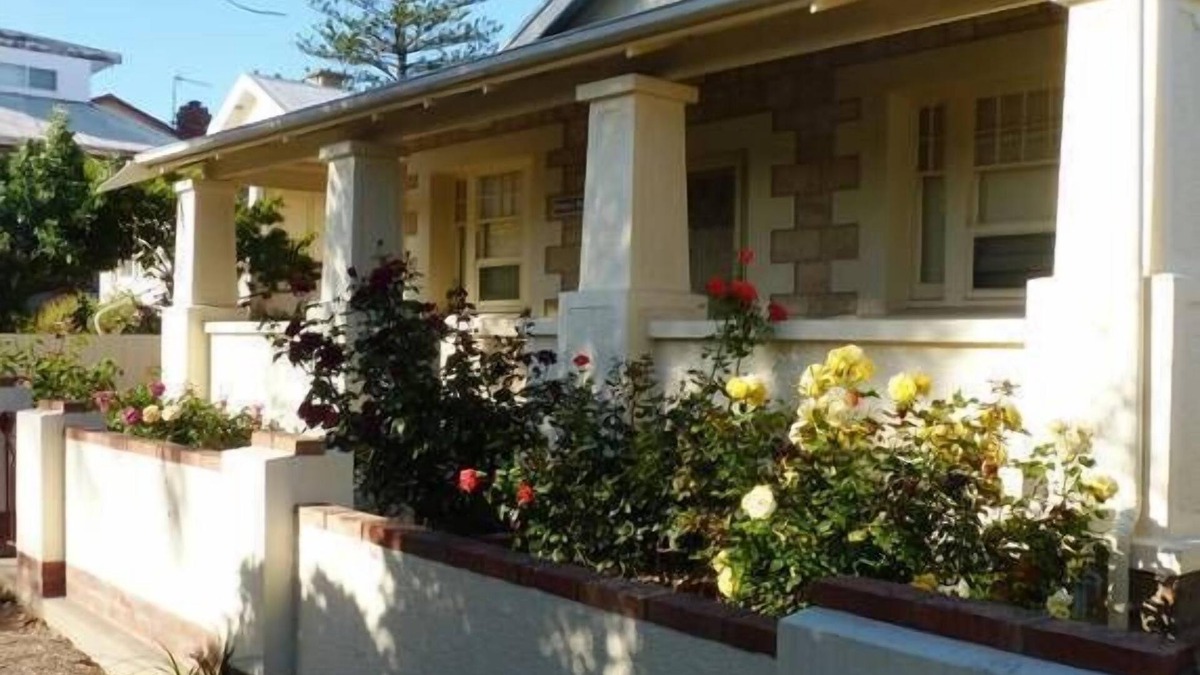 Port Elliot House | Village lifestyle by the sea
