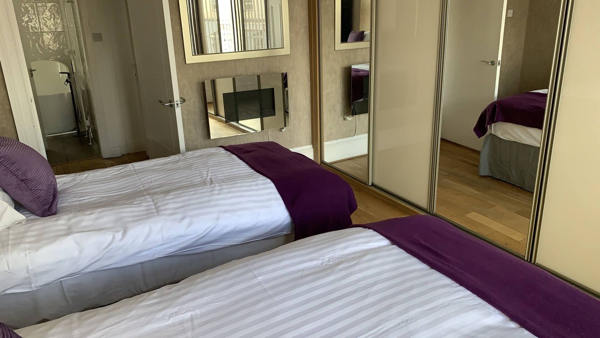 Larkhall Apartment | Village Tavern Apartment