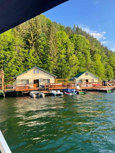 Bicaz Boat Rental | VILLAGEbythelake Bicaz