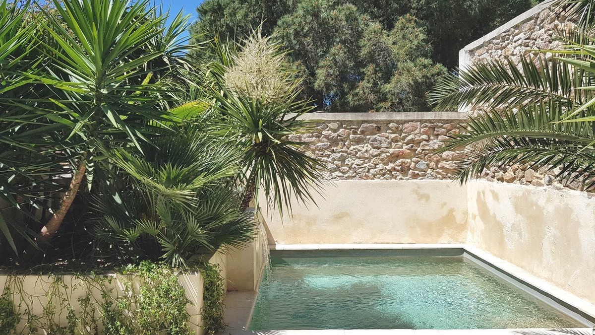Le Somail House | Villagehouse, AC, pool, unoverlooked patio, stores restaurants walking distance