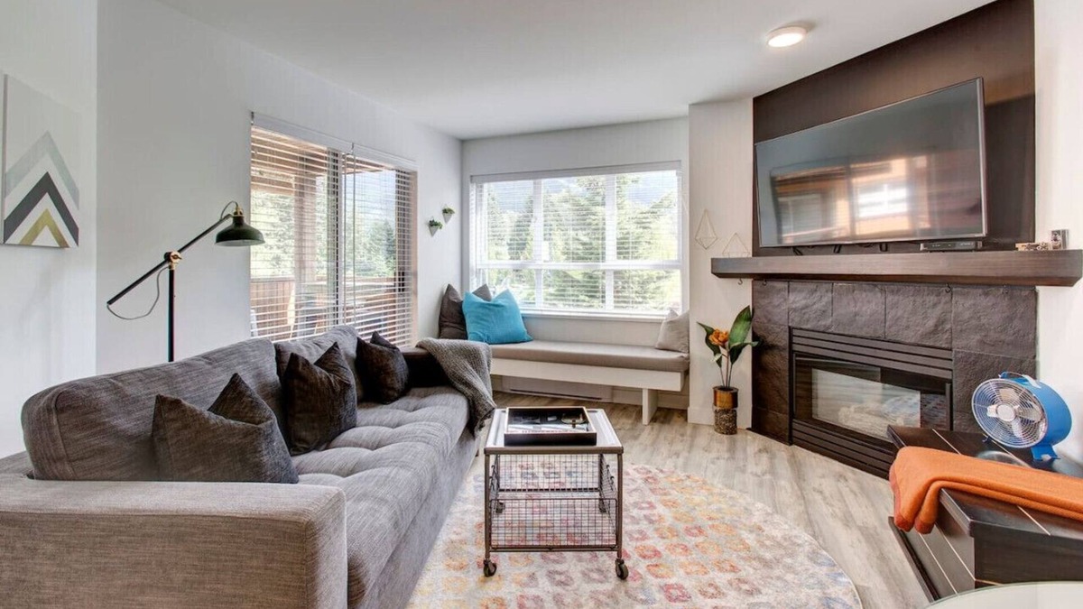 Village North Condo | VillageMinimalistVibe - Views Free Parking Hot Tub