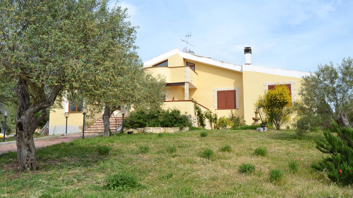 Sassari Villa | Villaial, recent, with swimming pool, surrounded by greenery among olive trees