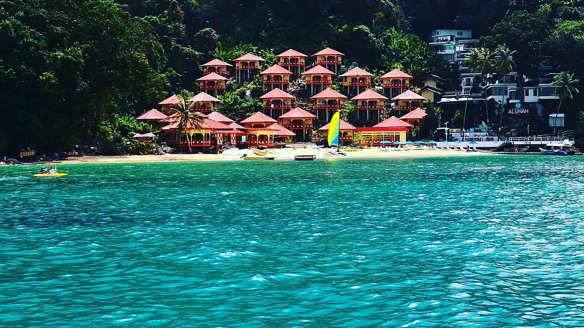Kampung Pasir Hantu Ski Chalet | Villamas Perhentian Resort