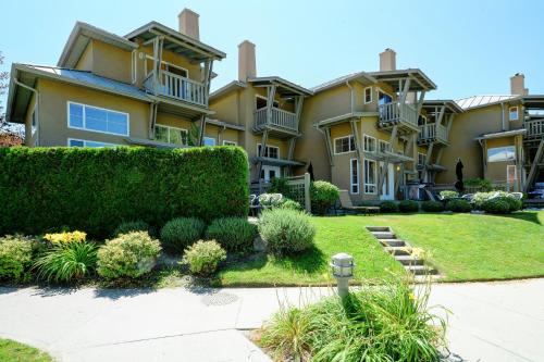 South Pandosy Hotel | Villas at Eldorado Resort