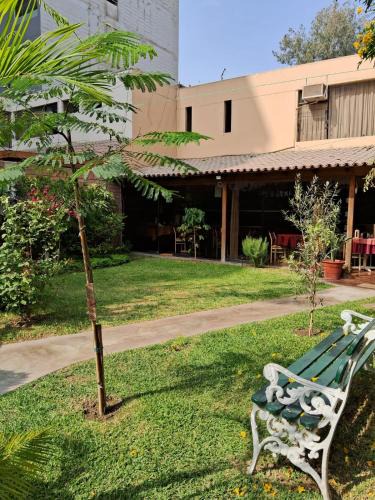 Santiago de Surco Bed & Breakfast | Villas Del Sol Bed & Breakfast
