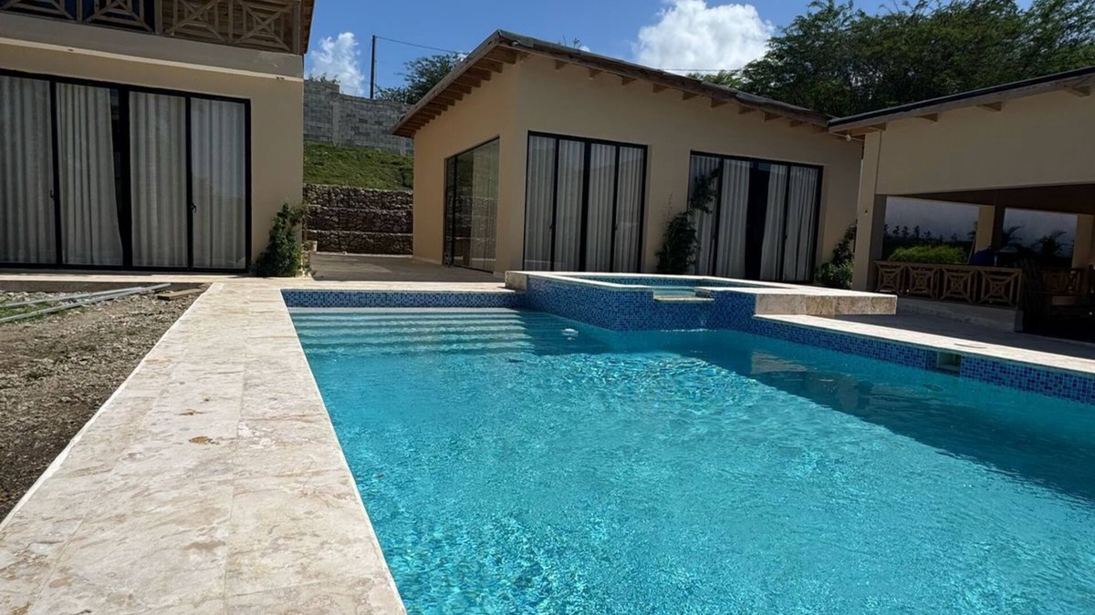 Imbert Villa | VILLAS LAS INDIGENASnSpacious 6-bedroom Villa with Private Pool and WiFi