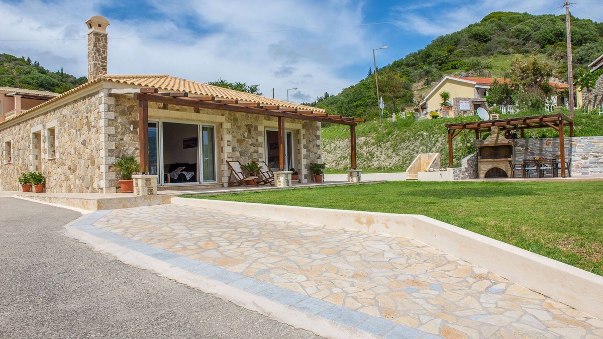 Afionas Villa | Villas Porto Kamini in Afionas Corfu