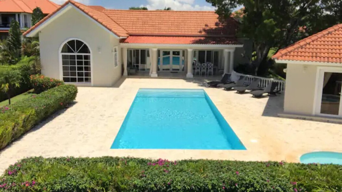 Urbanizacion Tavarez Villa | VillaTracey! 3BR/3BA Luxury Sosua OcnView Pool Jacuzzi Pool Table Walk to Town
